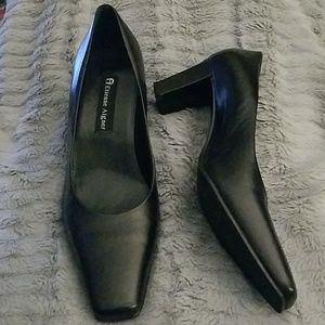 Etienne Aigner Black Leather Pumps Sz9